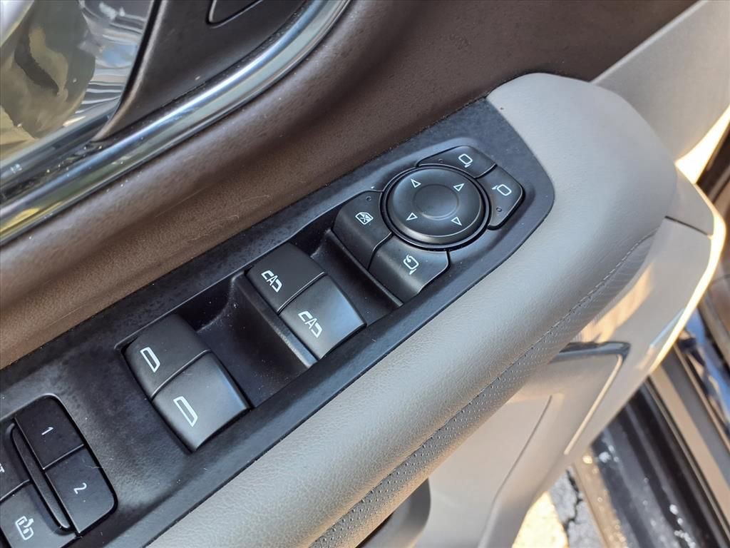 Certified 2023 GMC Yukon SLT w/ SLT Luxury Package image 21