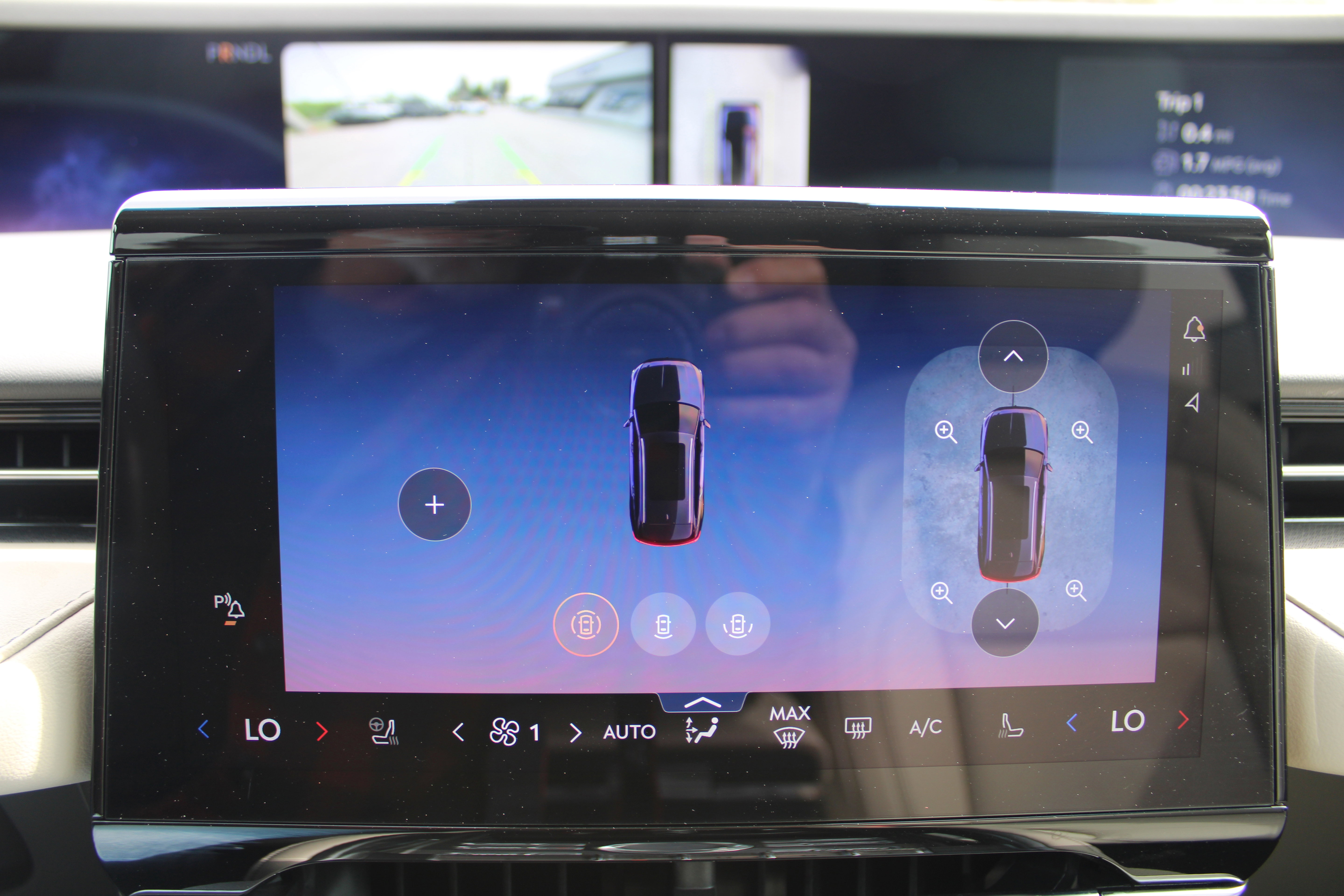 Used 2024 Lincoln Nautilus Premier image 27