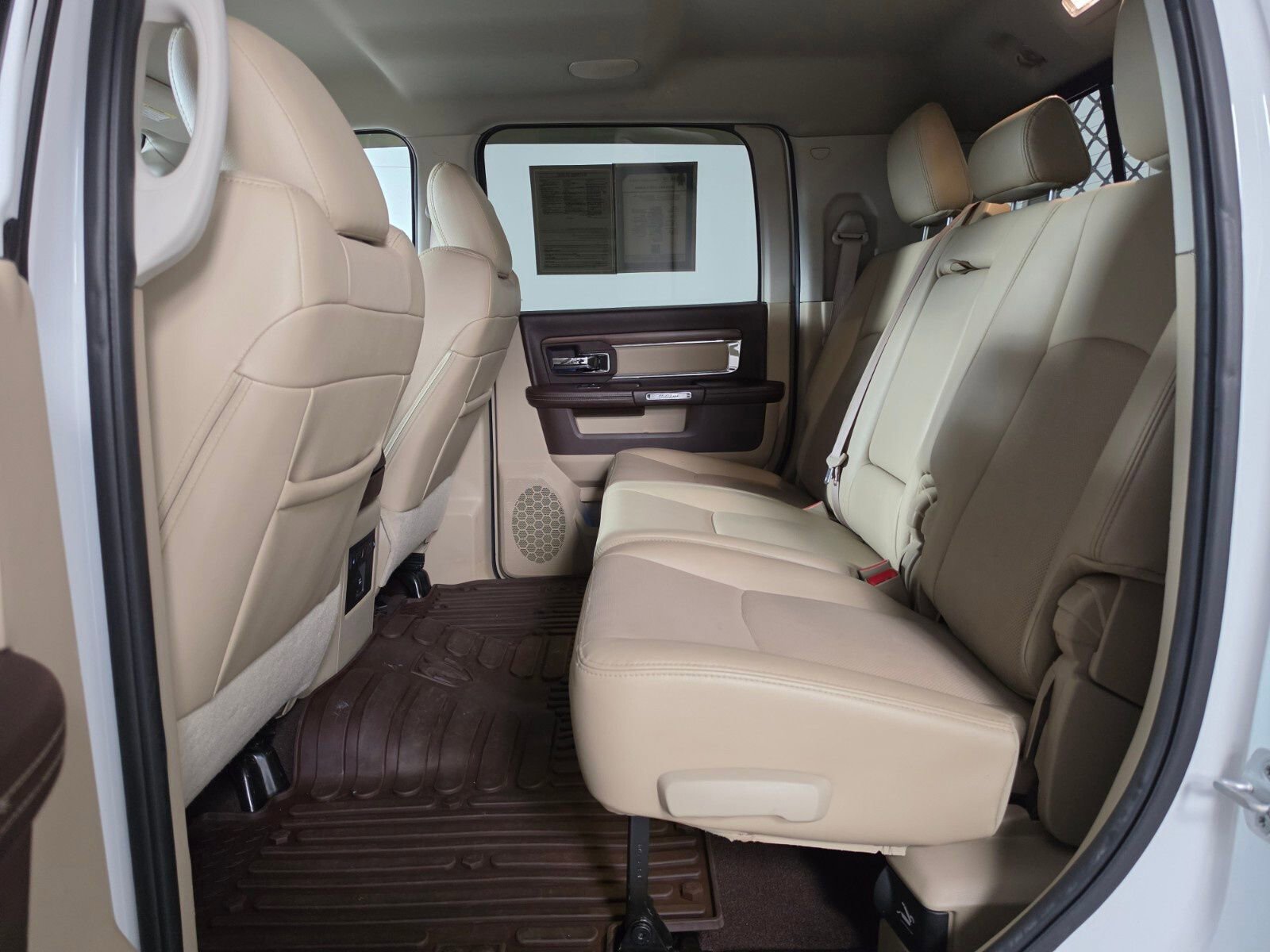Used 2014 RAM 3500 Laramie AWD/4WD image 16