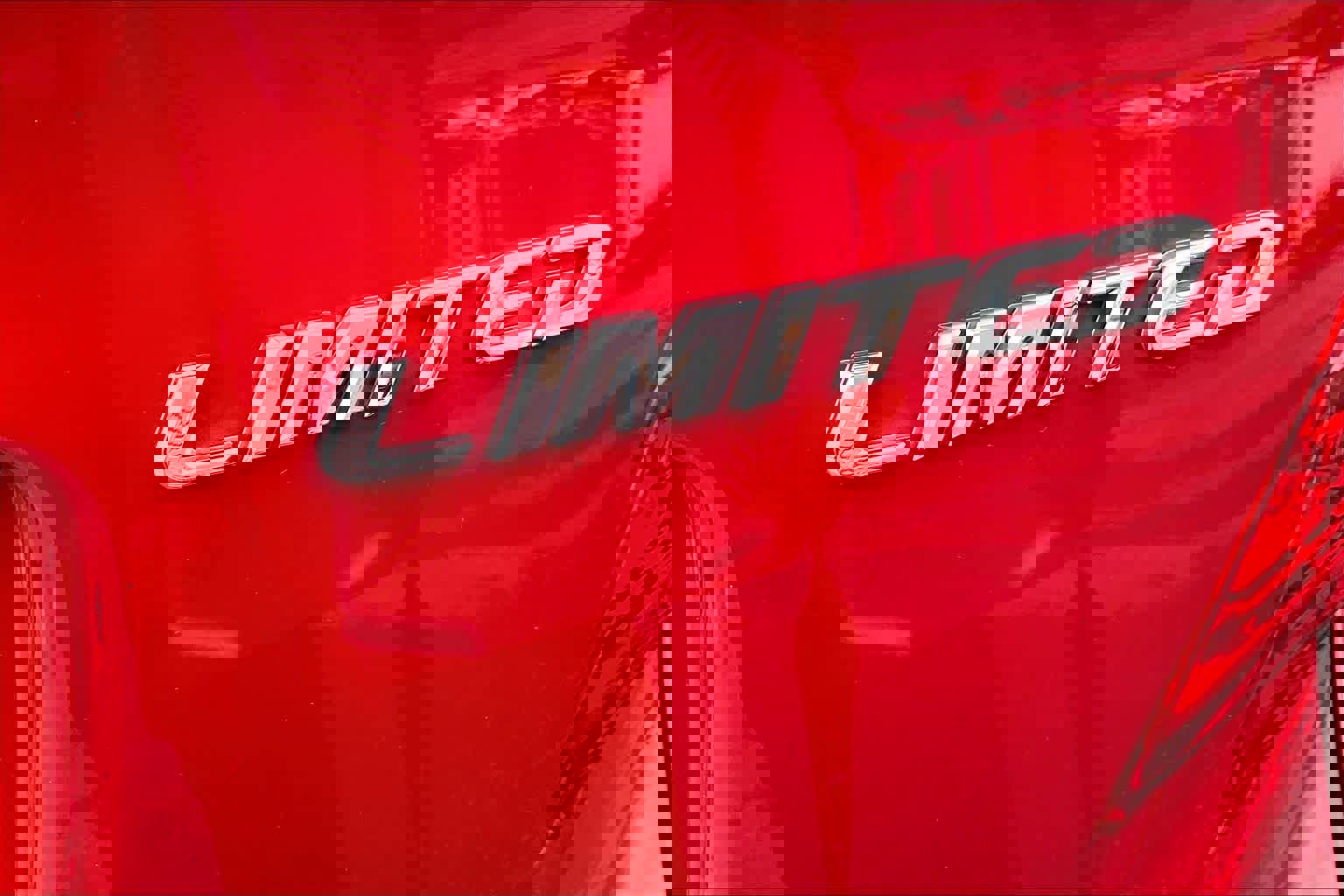 Used 2021 Toyota C-HR Limited image 10