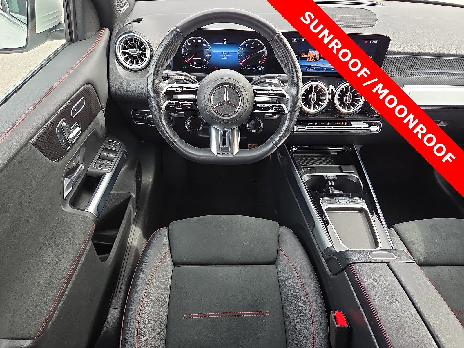 Used 2025 Mercedes-Benz GLB 35 AMG 4MATIC image 11