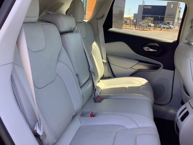 Used 2021 Jeep Cherokee Latitude Lux w/ Trailer Tow Group image 32