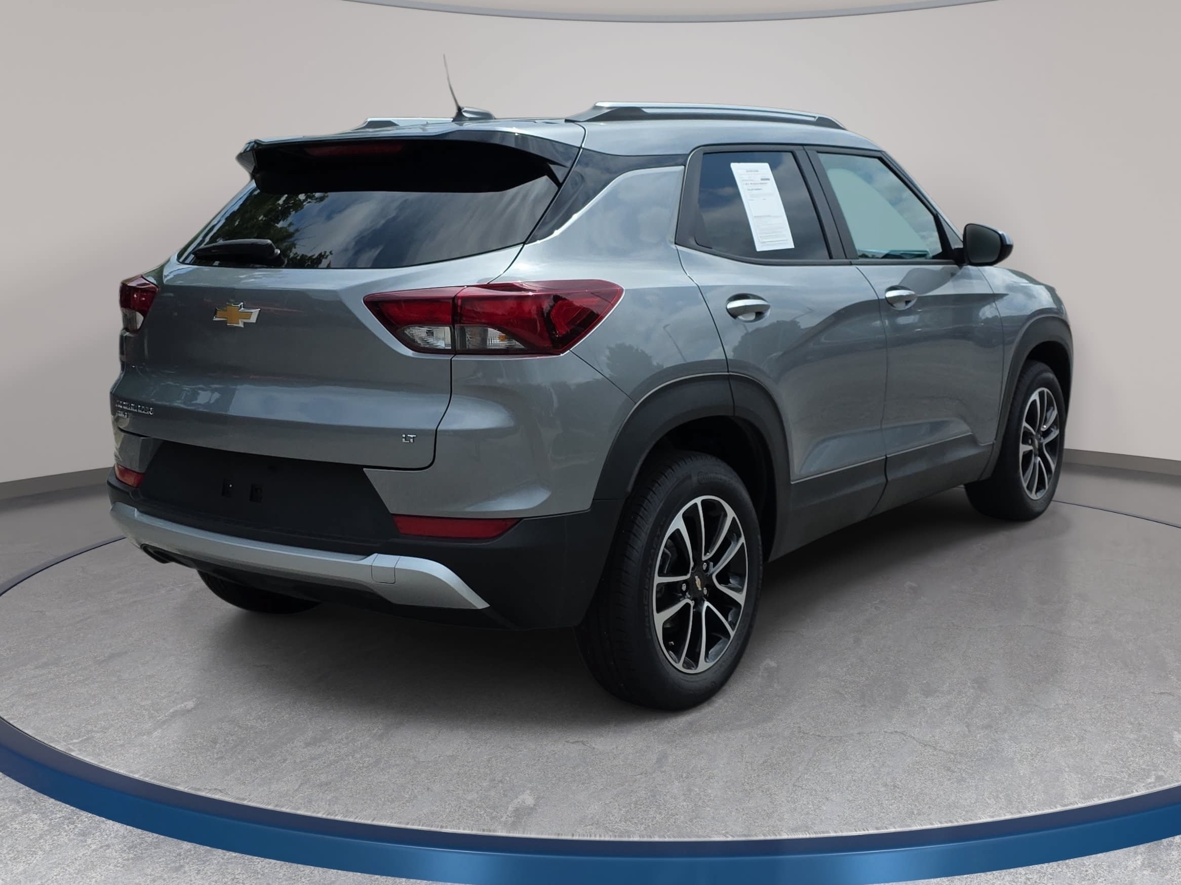 Used 2025 Chevrolet TrailBlazer LT AWD/4WD image 5