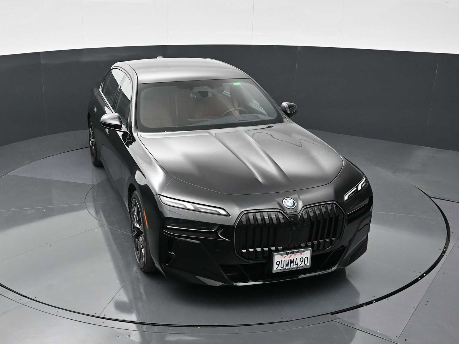 Used 2025 BMW 750e xDrive image 17