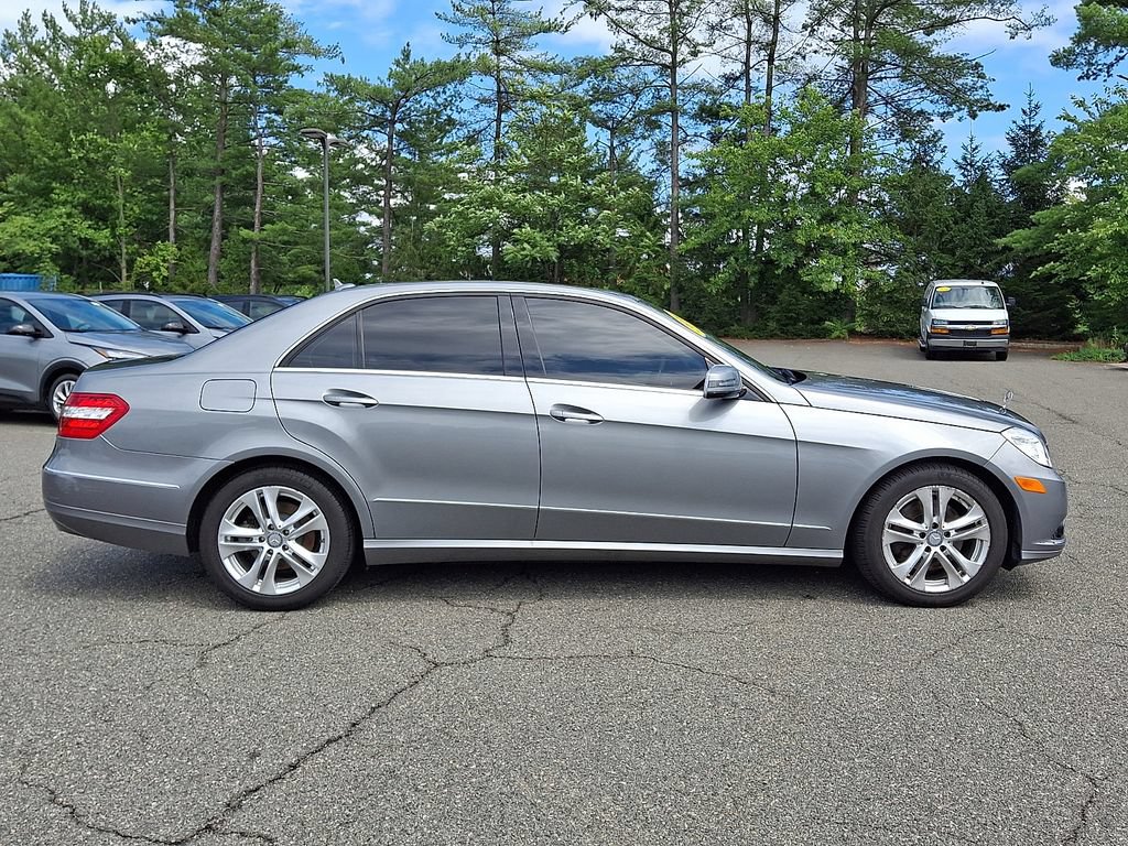 Used 2010 Mercedes-Benz E 350 4MATIC Sedan image 7
