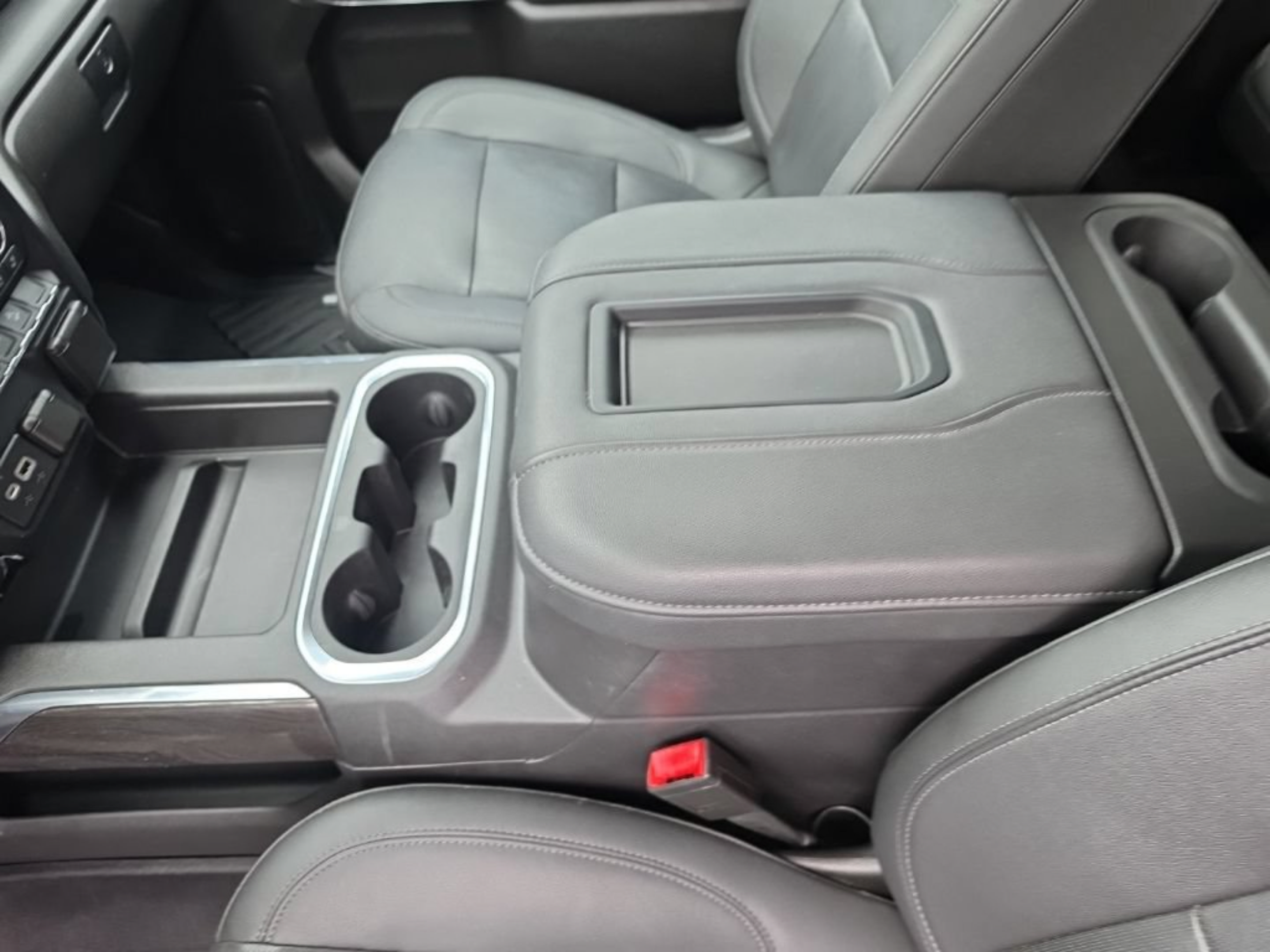 Used 2021 Chevrolet Silverado 1500 LTZ AWD/4WD image 25