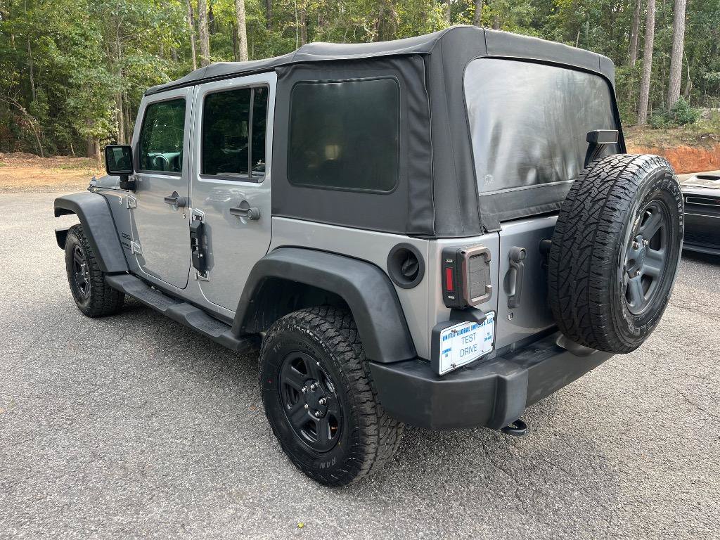 Used 2016 Jeep Wrangler Unlimited Sport w/ Connectivity Group AWD/4WD image 7