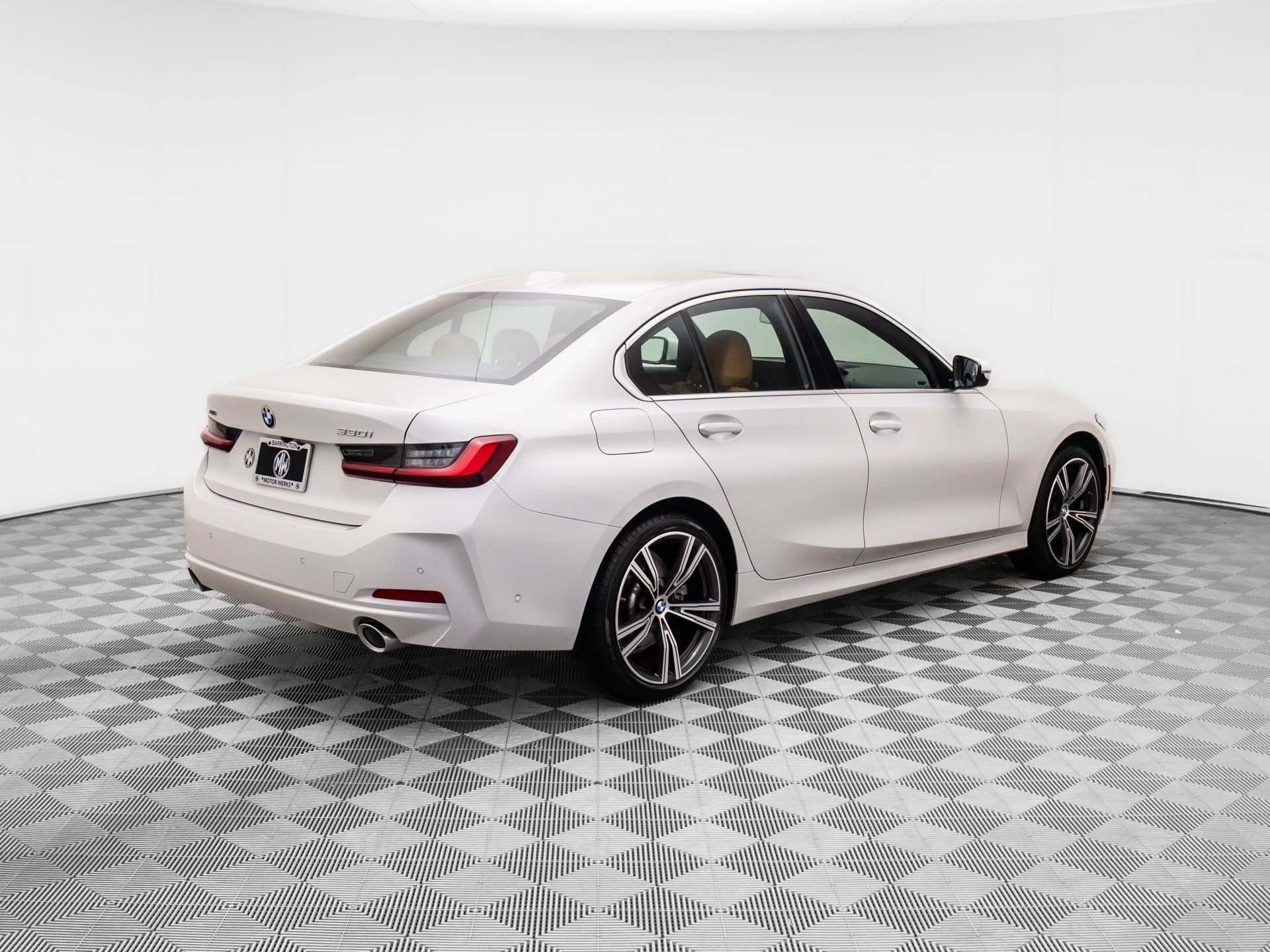 Certified 2024 BMW 330i xDrive Sedan image 5