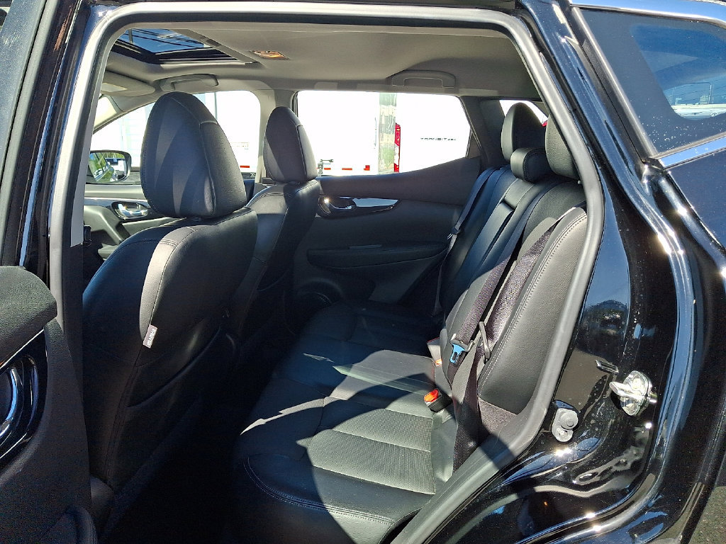 Used 2019 Nissan Rogue Sport SL w/ Premium Package AWD/4WD image 11