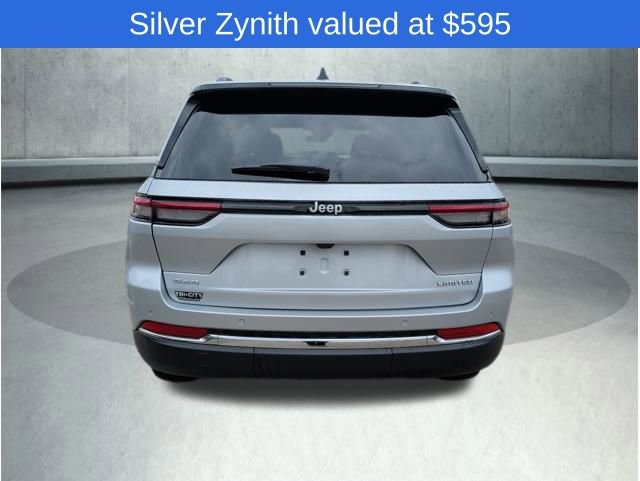 Used 2025 Jeep Grand Cherokee Limited AWD/4WD image 5