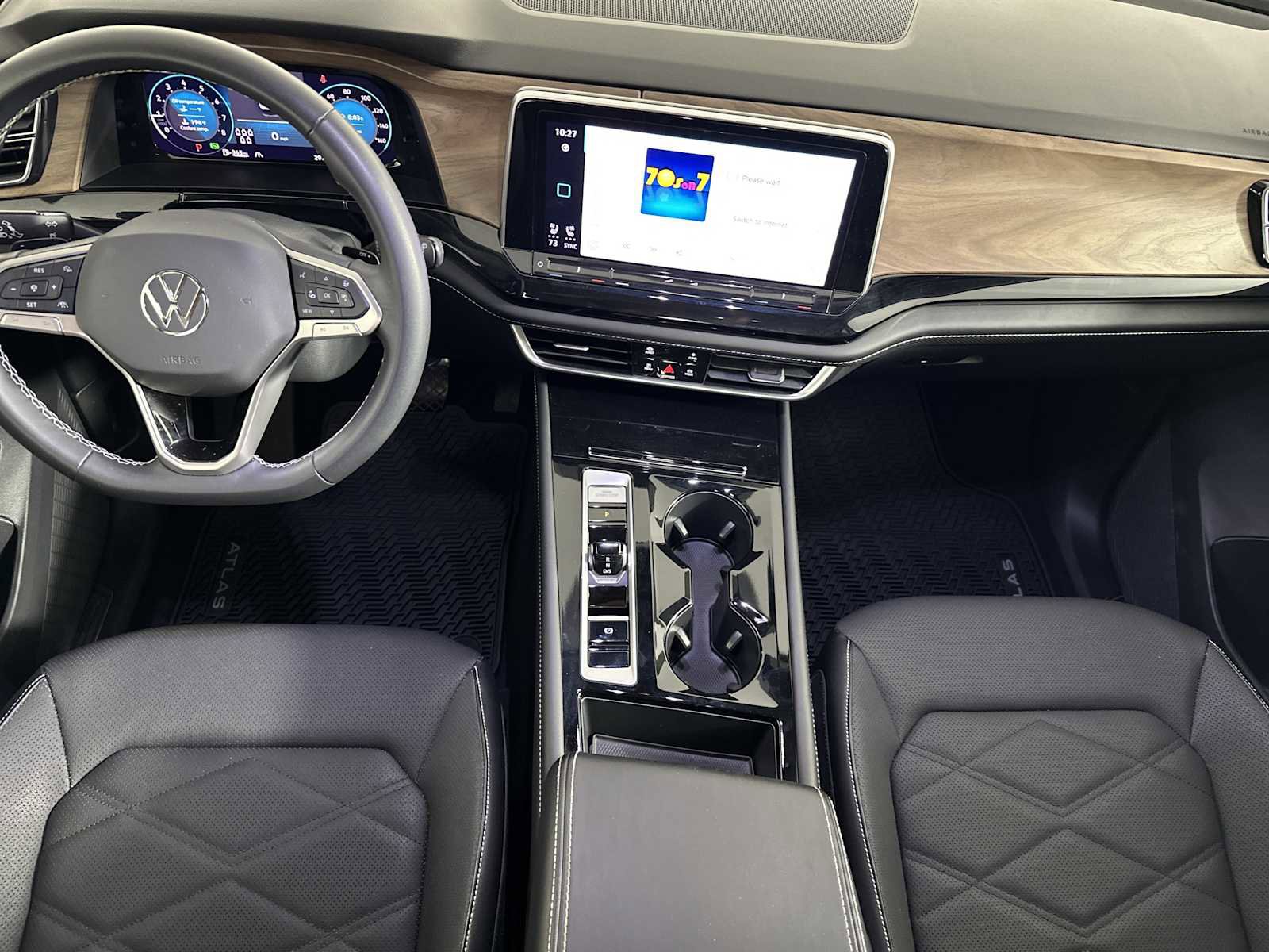 Used 2024 Volkswagen Atlas SE image 15