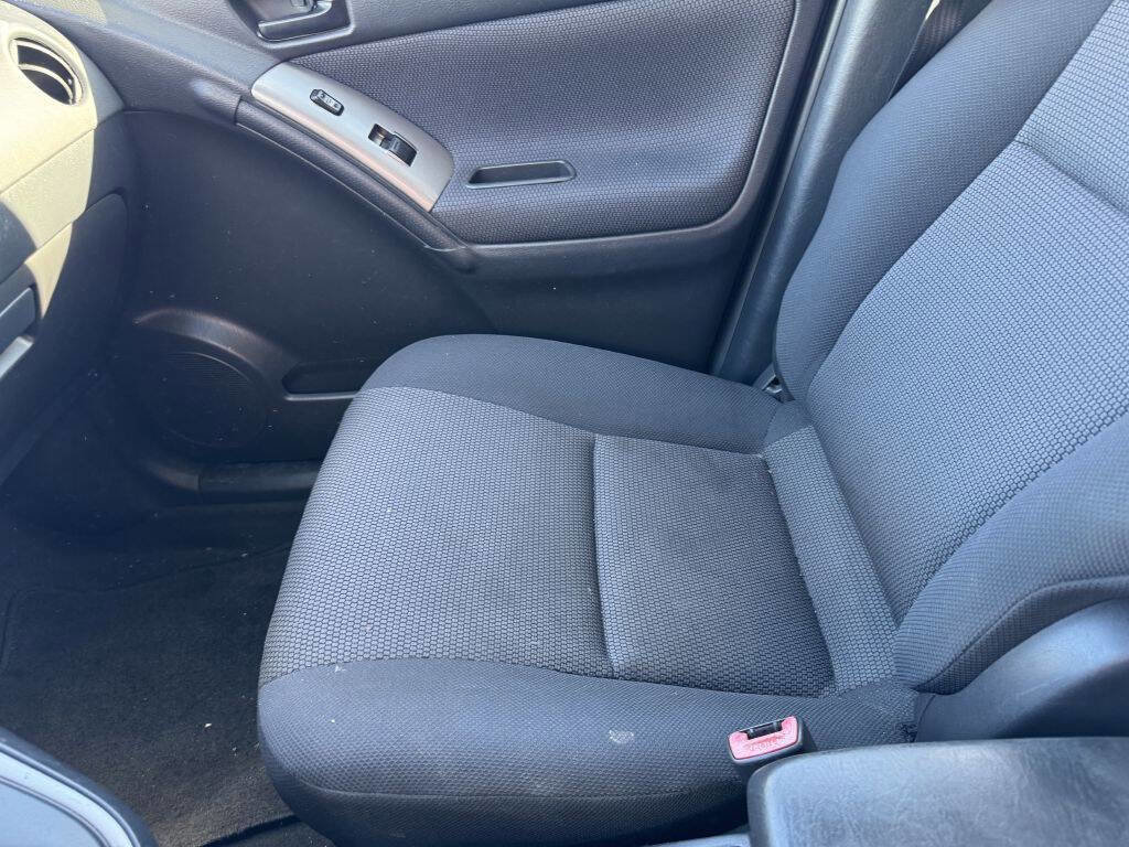 Used 2006 Pontiac Vibe w/ Preferred Package image 12