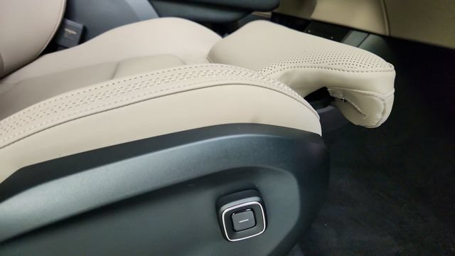 New 2026 Volvo EX90 Plus AWD/4WD image 37