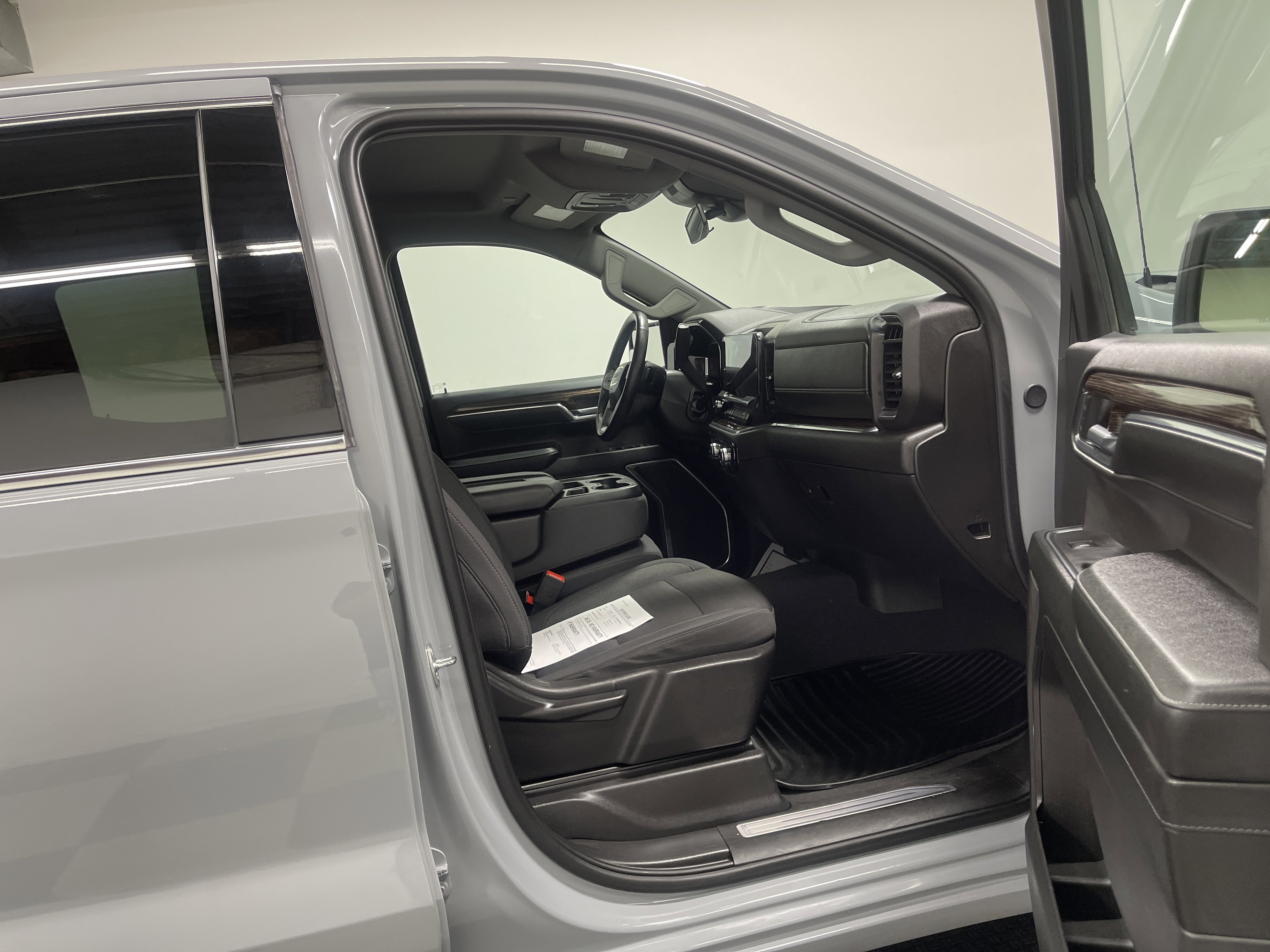 Used 2024 GMC Sierra 1500 SLE AWD/4WD image 25