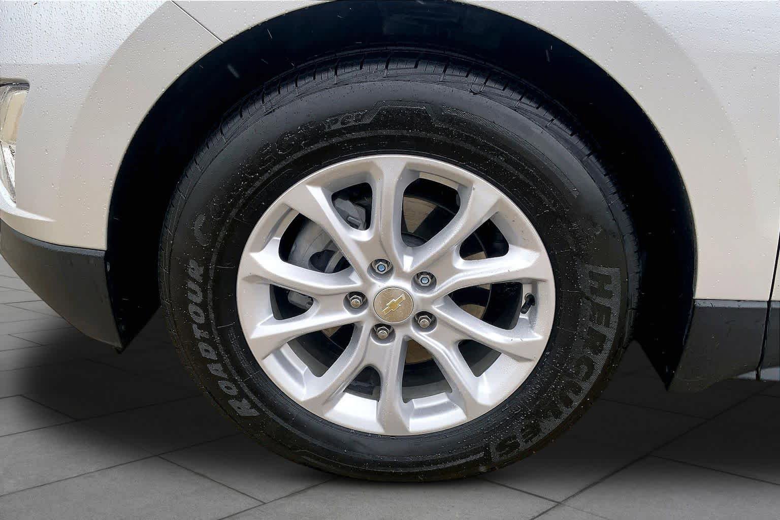 Used 2020 Chevrolet Equinox LS w/ LS Convenience Package FWD image 10