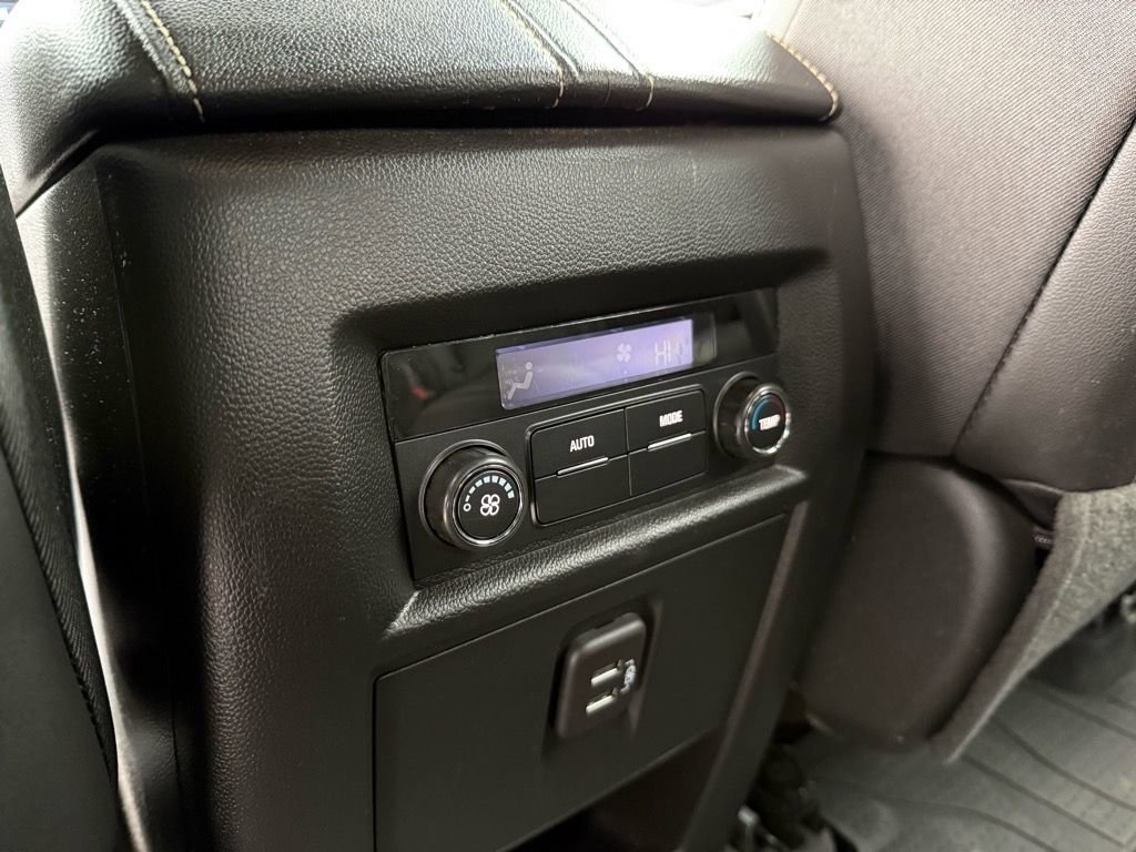 Used 2023 Chevrolet Traverse LT w/ LPO, Floor Liner Package image 29