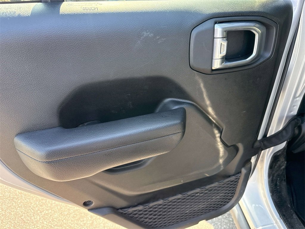 Used 2024 Jeep Wrangler Unlimited Rubicon 4xe image 11