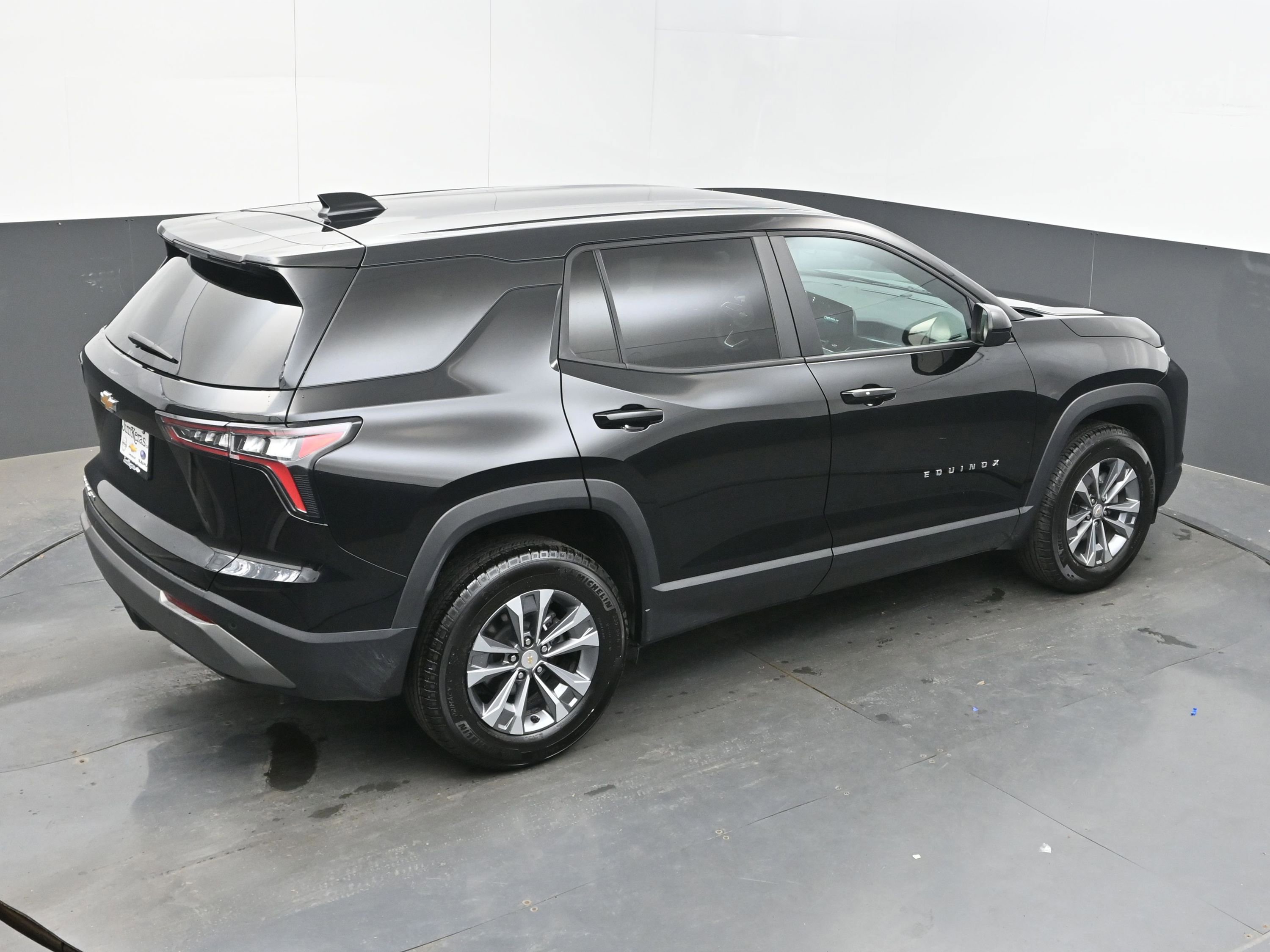 Used 2025 Chevrolet Equinox LT image 38