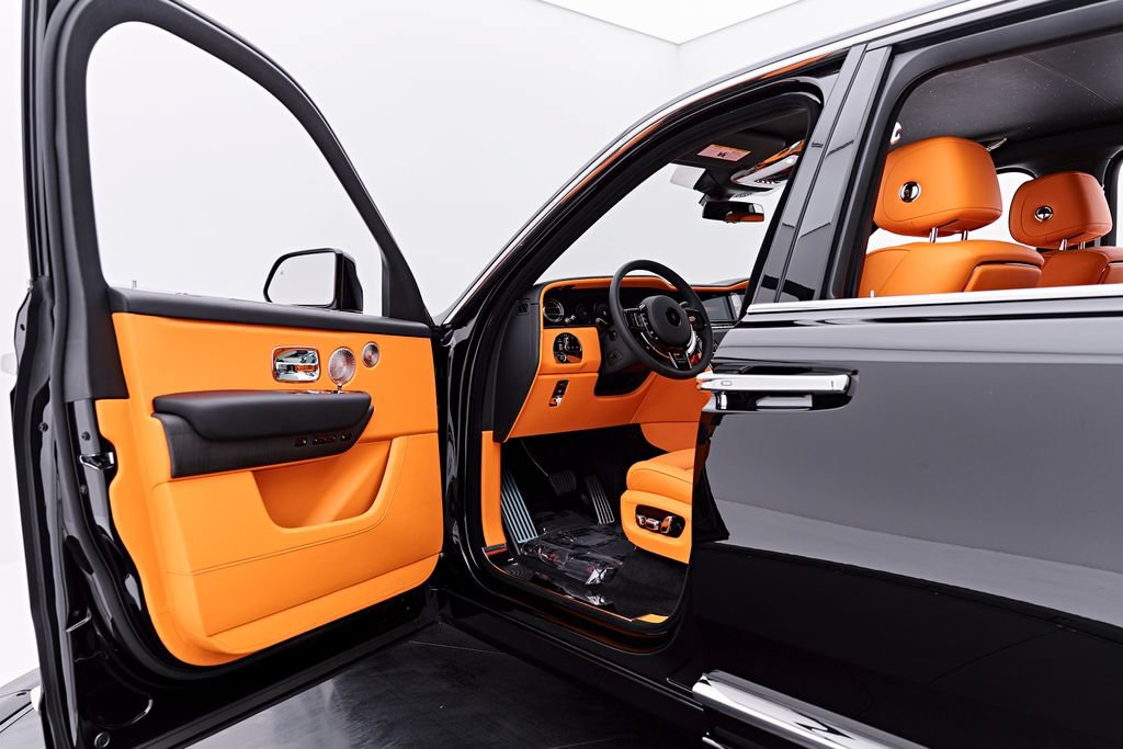 Used 2026 Rolls-Royce Cullinan AWD/4WD image 42