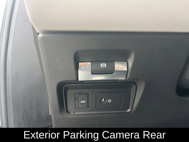 Used 2022 Land Rover Range Rover Evoque R-Dynamic SE image 15