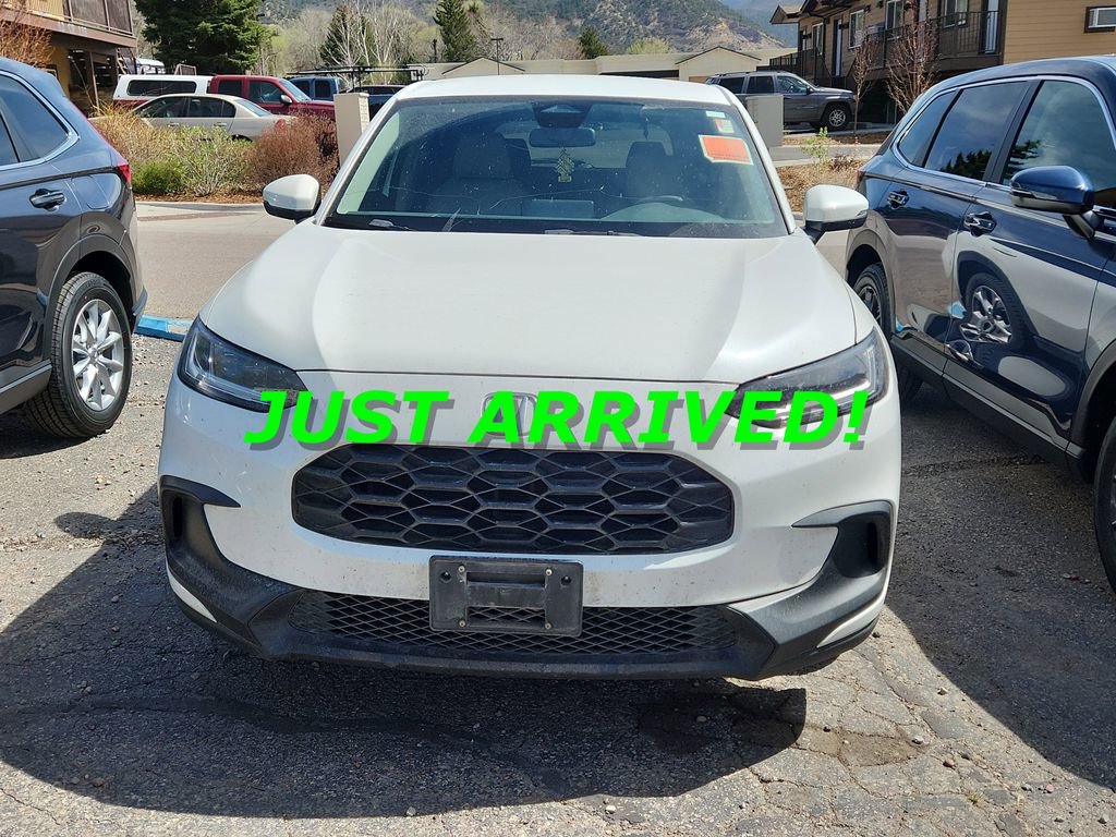 Used 2023 Honda HR-V LX image 2