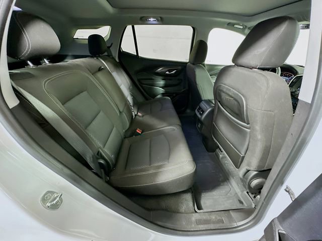 Used 2023 GMC Terrain SLE w/ Driver Convenience Package image 26