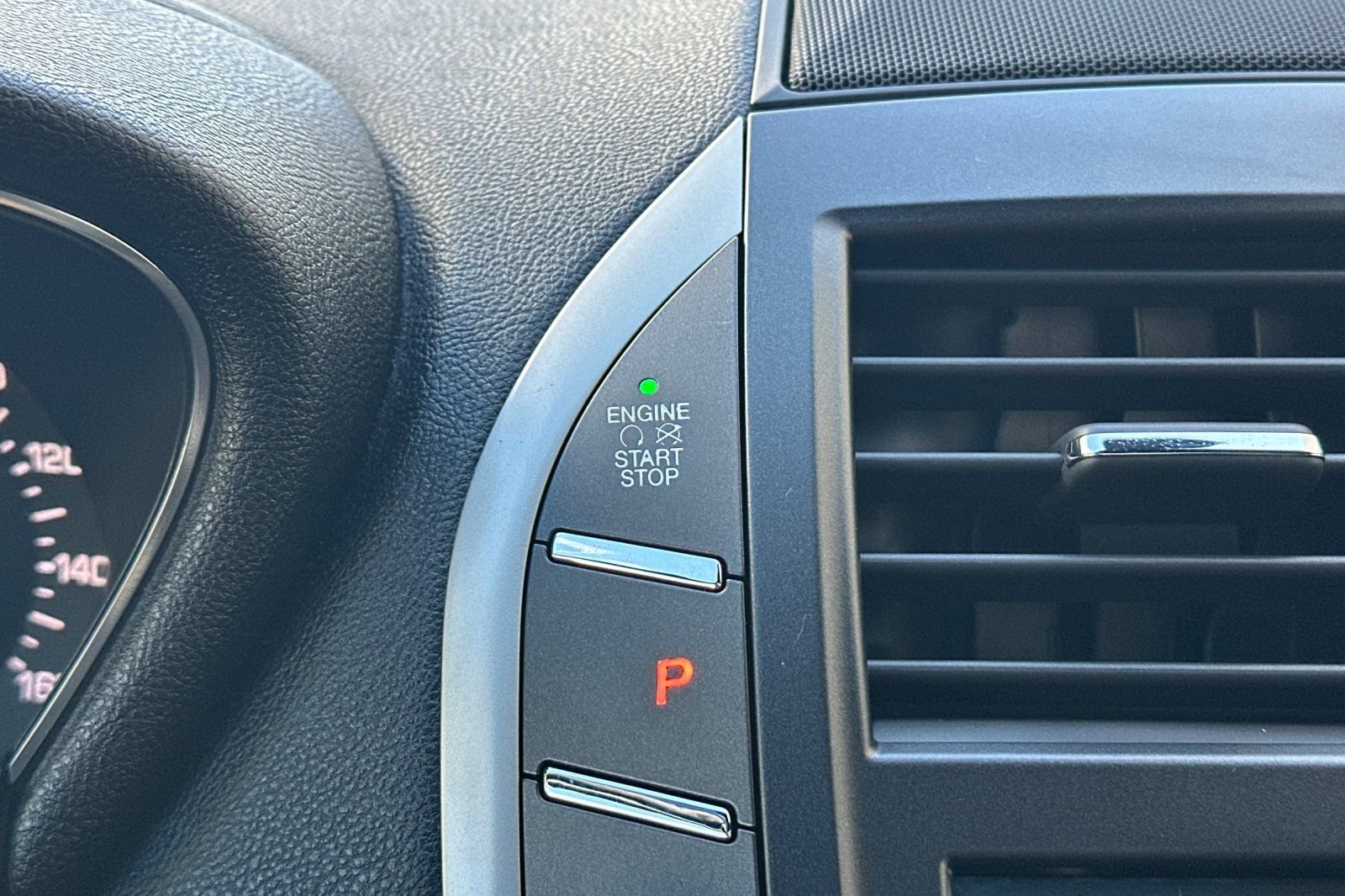 Used 2017 Lincoln MKC Select w/ Select Plus Package image 23