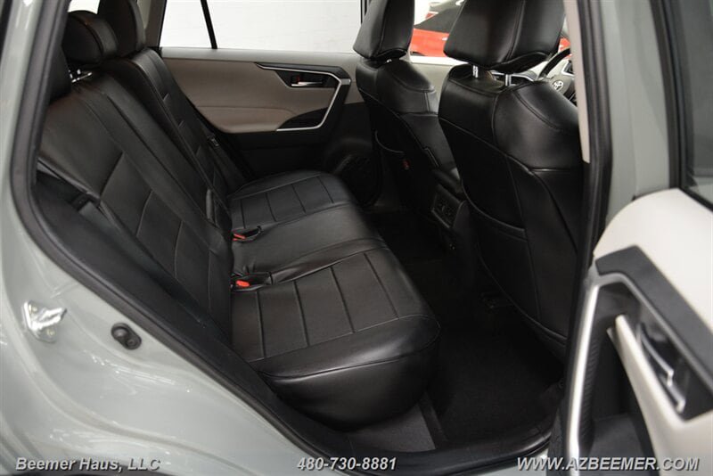 Used 2019 Toyota RAV4 XLE w/ Convenience Package AWD/4WD image 18