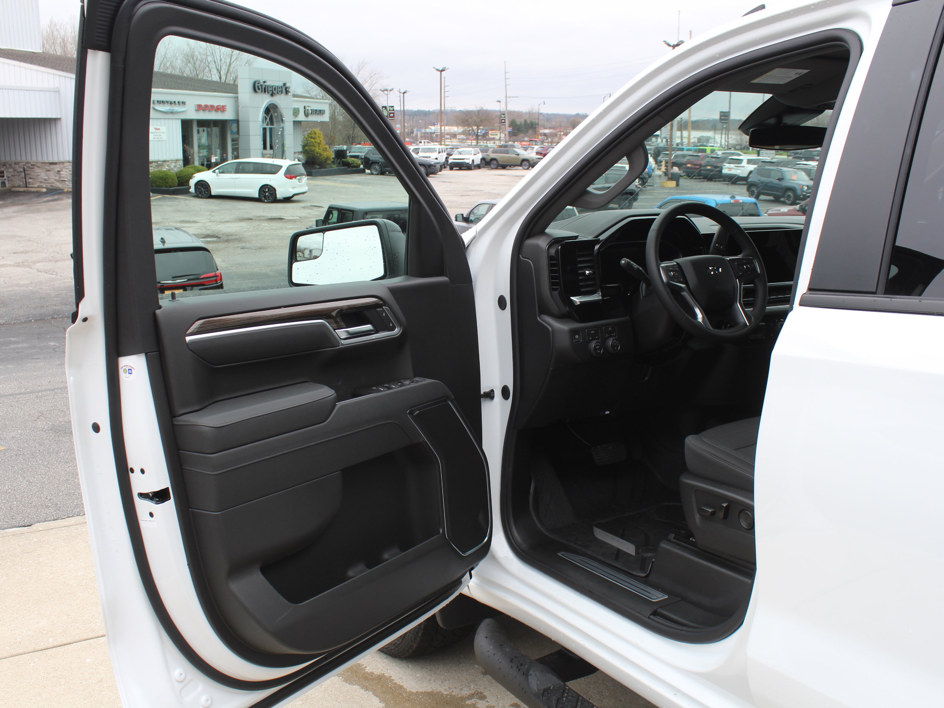 New 2026 Chevrolet Silverado 1500 RST w/ RST Select Package image 8