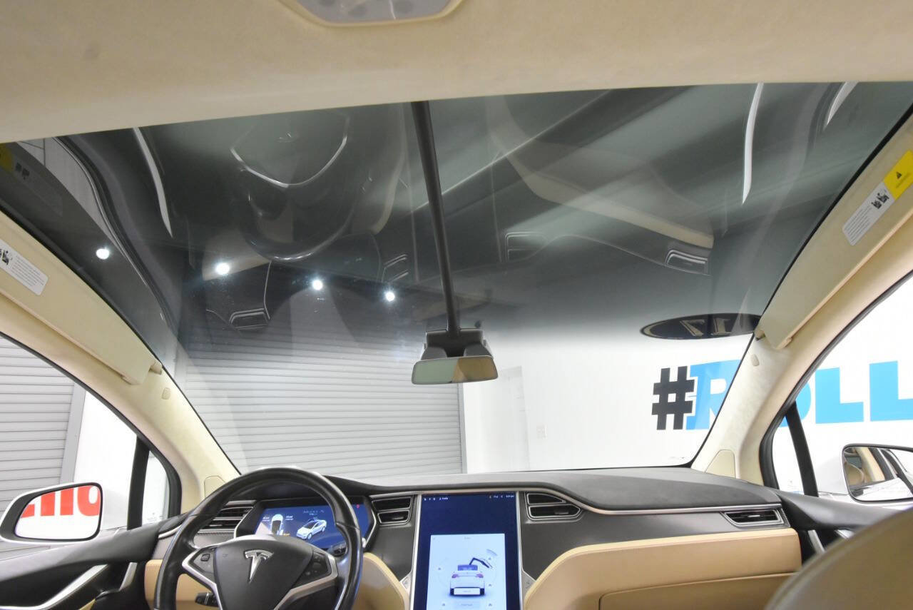 Used 2017 Tesla Model X 75D image 40