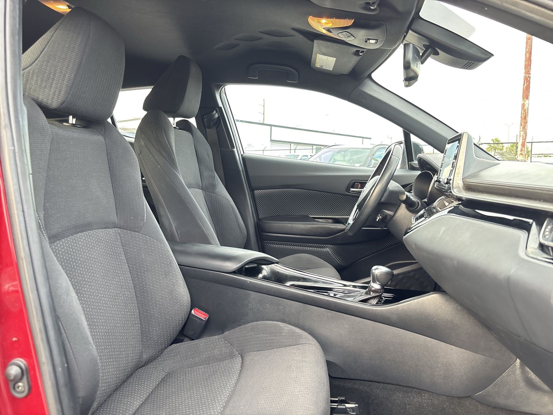 Used 2019 Toyota C-HR XLE FWD image 23