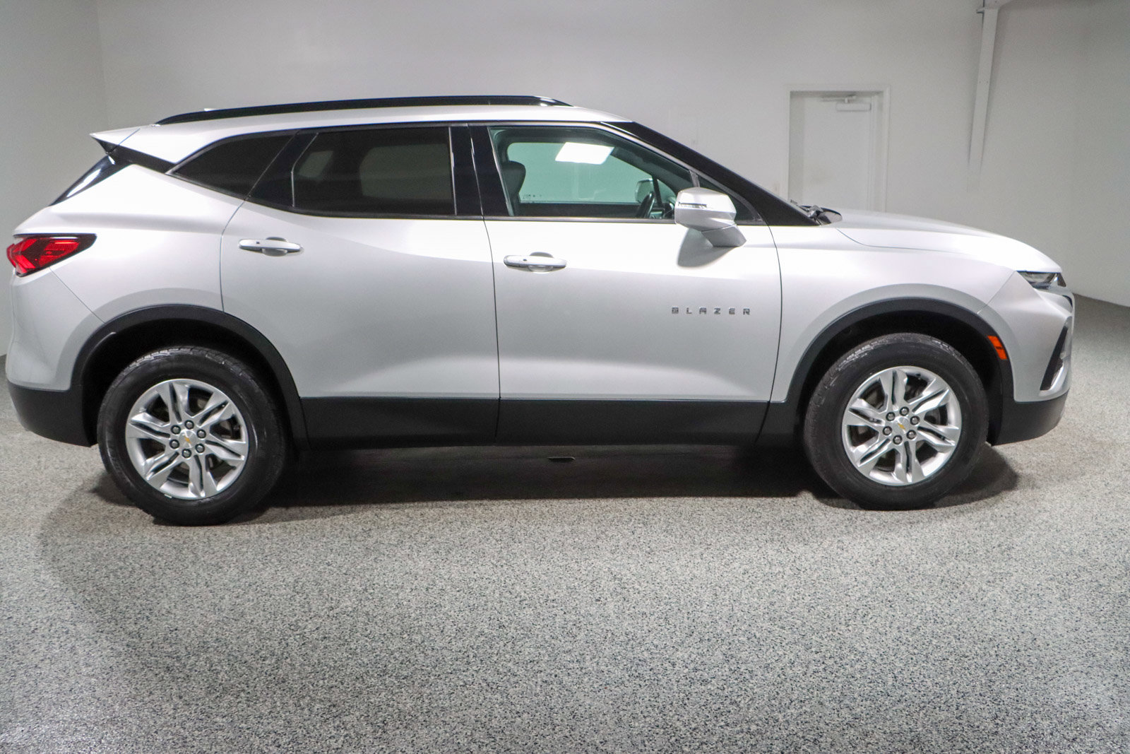 Used 2019 Chevrolet Blazer LT FWD image 6
