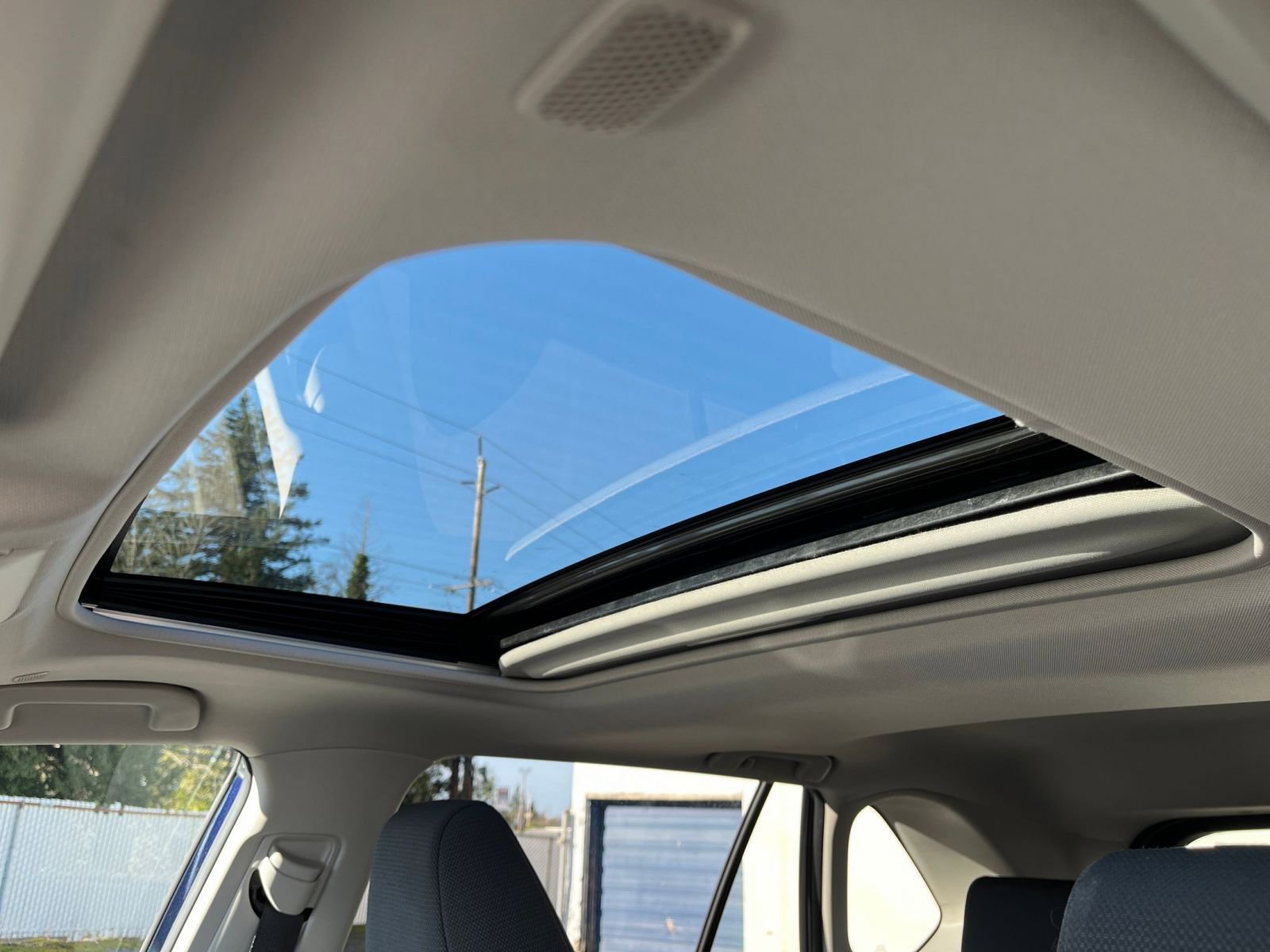 Used 2025 Toyota RAV4 XLE w/ Convenience Package image 31