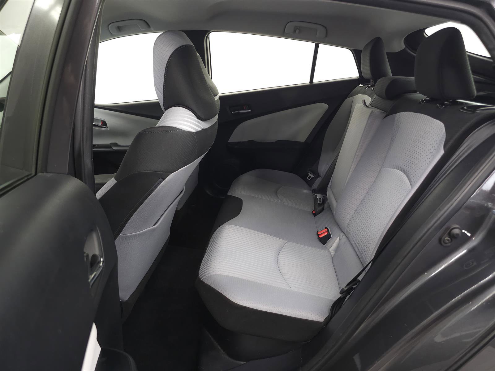 Used 2016 Toyota Prius Two FWD image 5