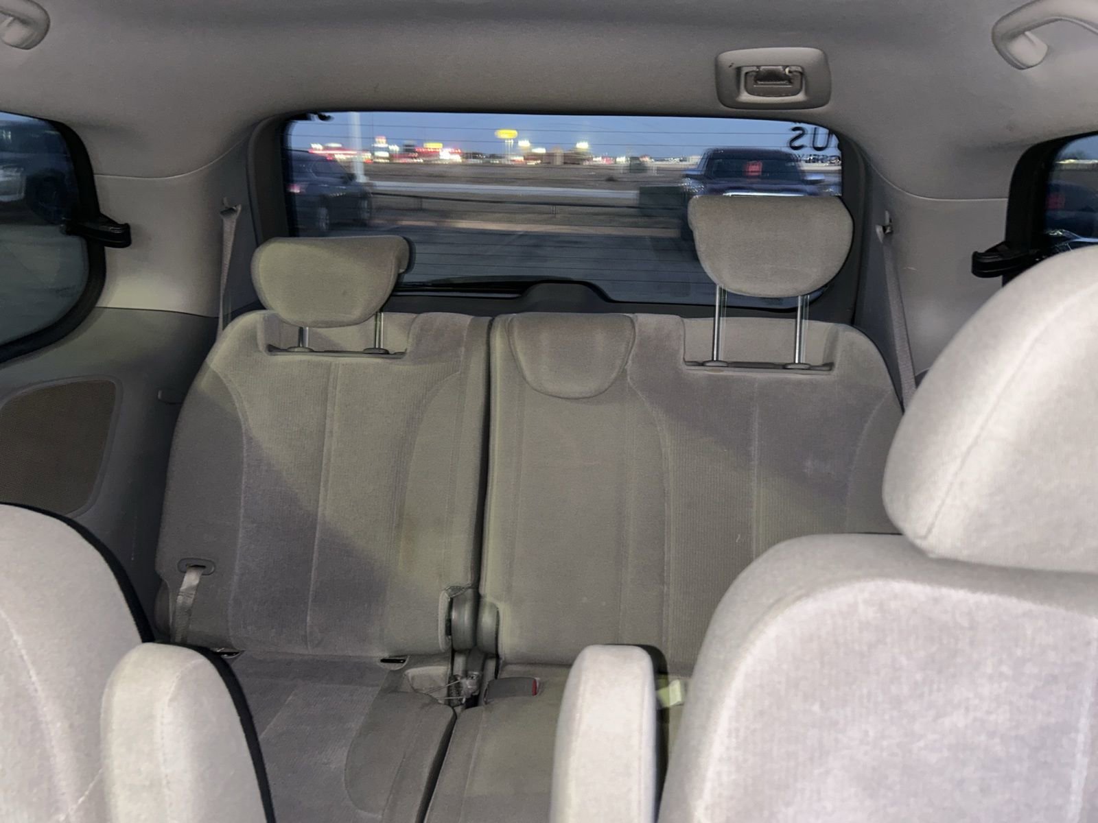 Used 2014 Kia Sedona LX image 10