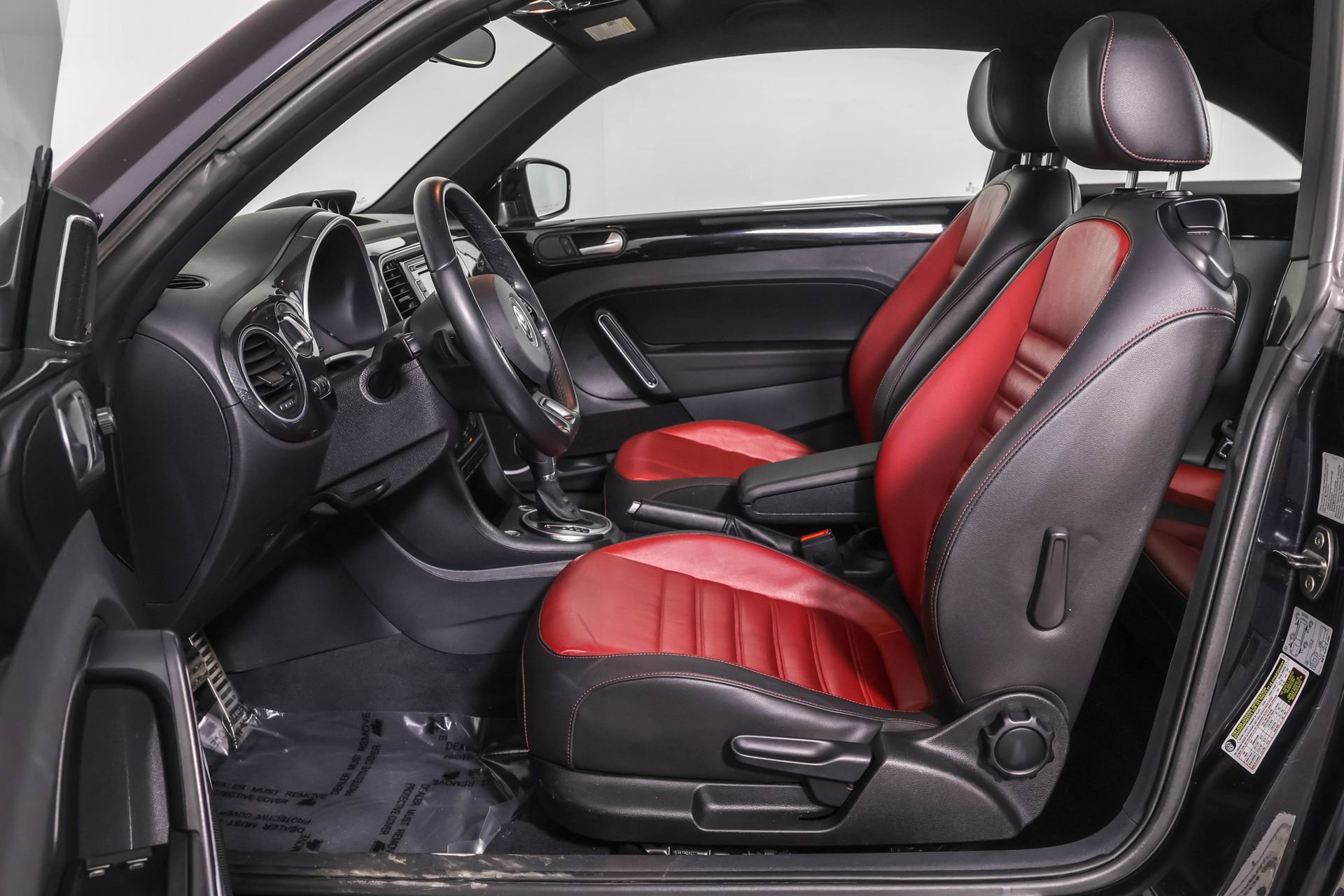 Used 2014 Volkswagen Beetle R-Line image 7