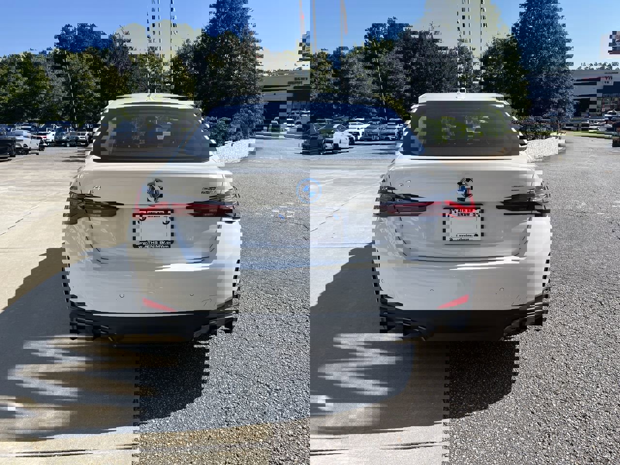 Used 2025 BMW i4 eDrive40 w/ Premium Package image 7