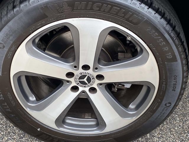 Used 2020 Mercedes-Benz GLC 300 4MATIC w/ Parking Assistance Package image 30