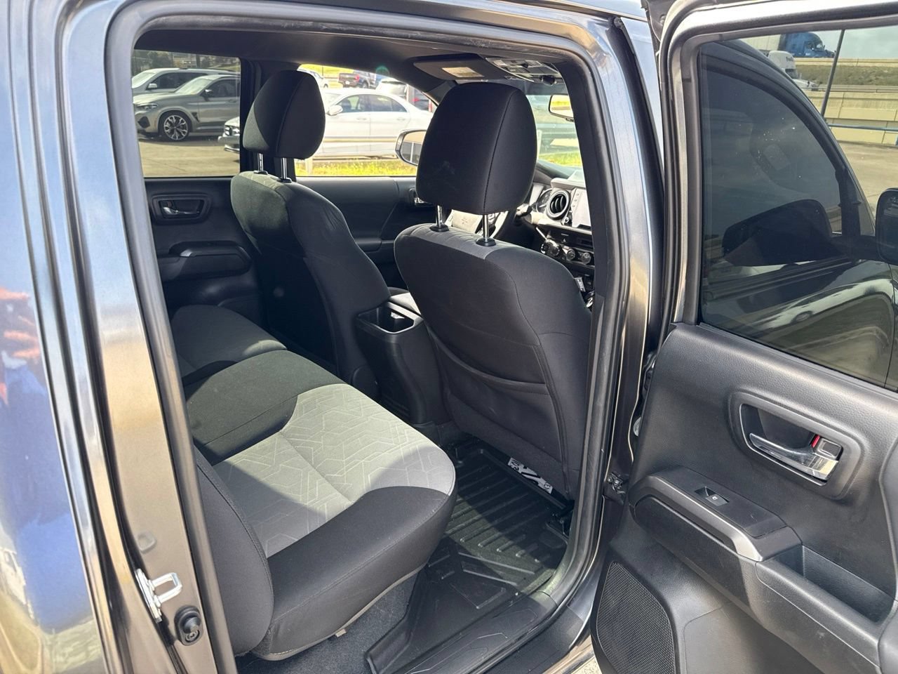 Used 2022 Toyota Tacoma TRD Off-Road AWD/4WD image 12