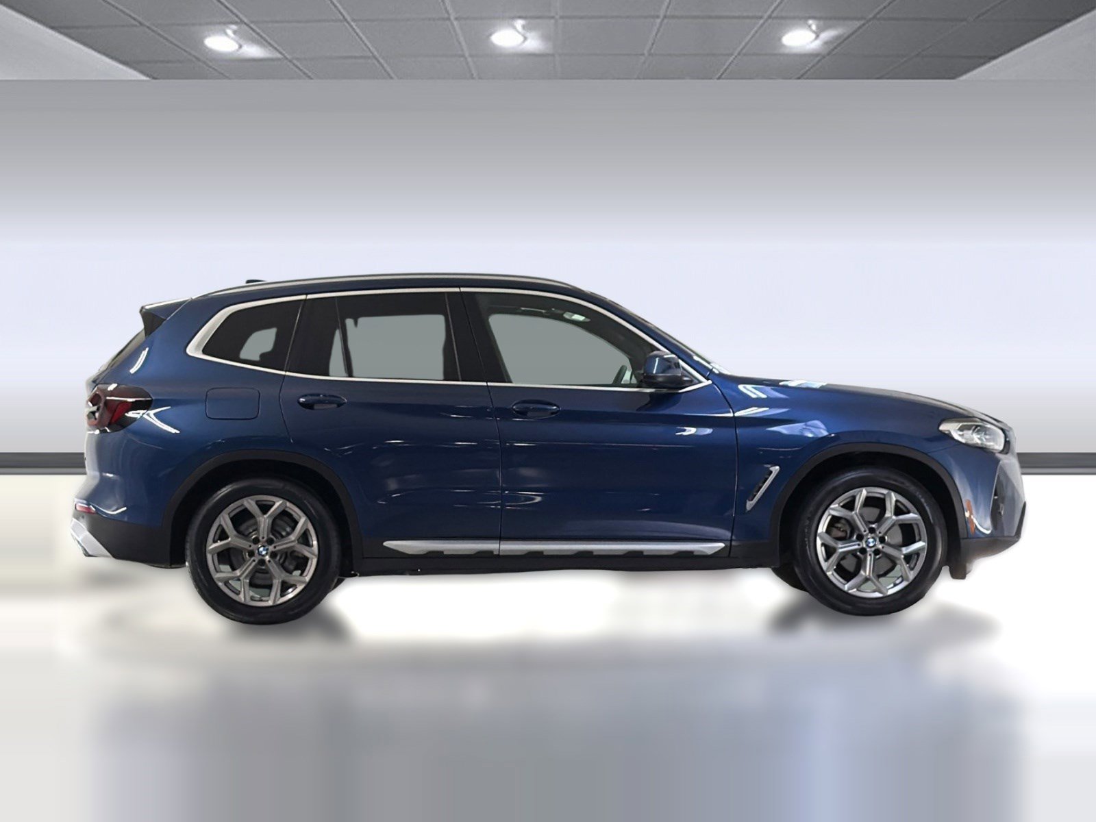 Used 2023 BMW X3 sDrive30i w/ Convenience Package RWD image 8