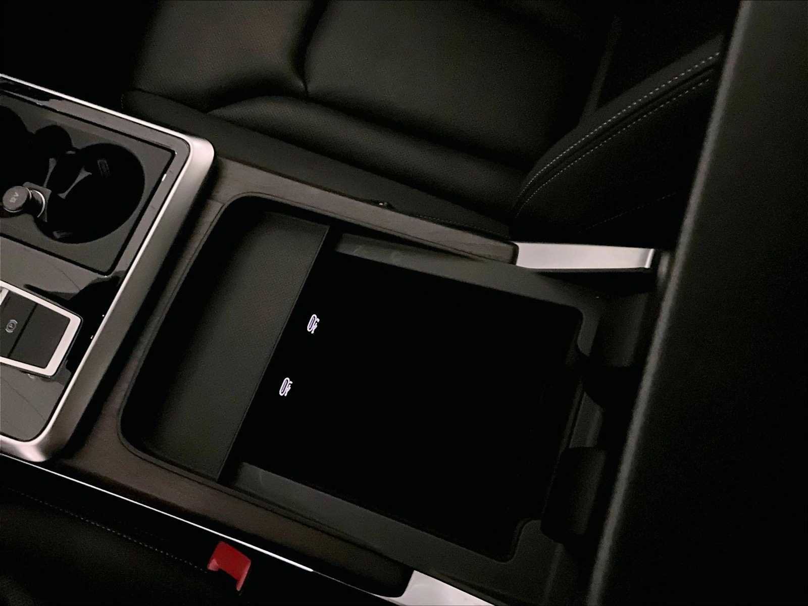 Used 2022 Audi Q8 Premium Plus w/ Premium Plus Package image 29