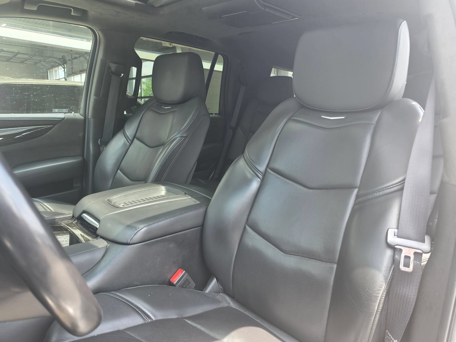 Used 2019 Cadillac Escalade Platinum AWD/4WD image 7