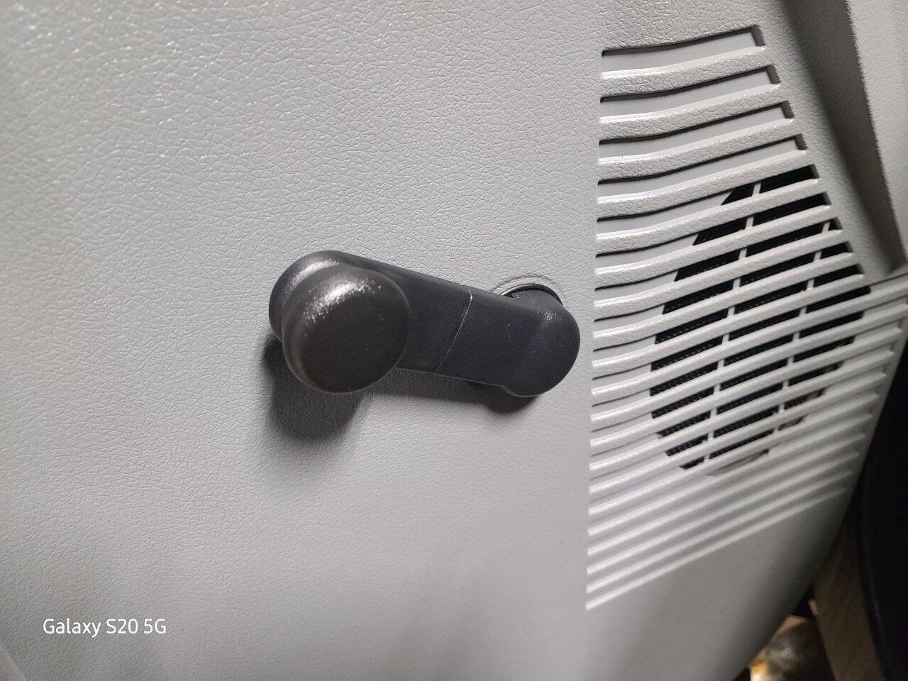 Used 2015 Ford F250 XL w/ Snow Plow Prep Package image 23