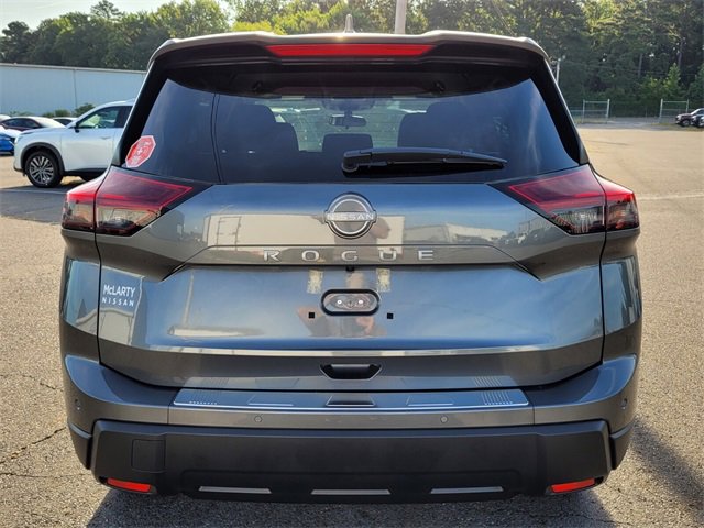 New 2025 Nissan Rogue SV image 4
