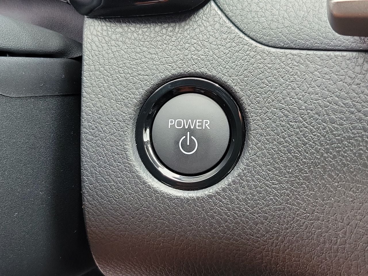 Used 2026 Toyota Camry SE FWD image 30