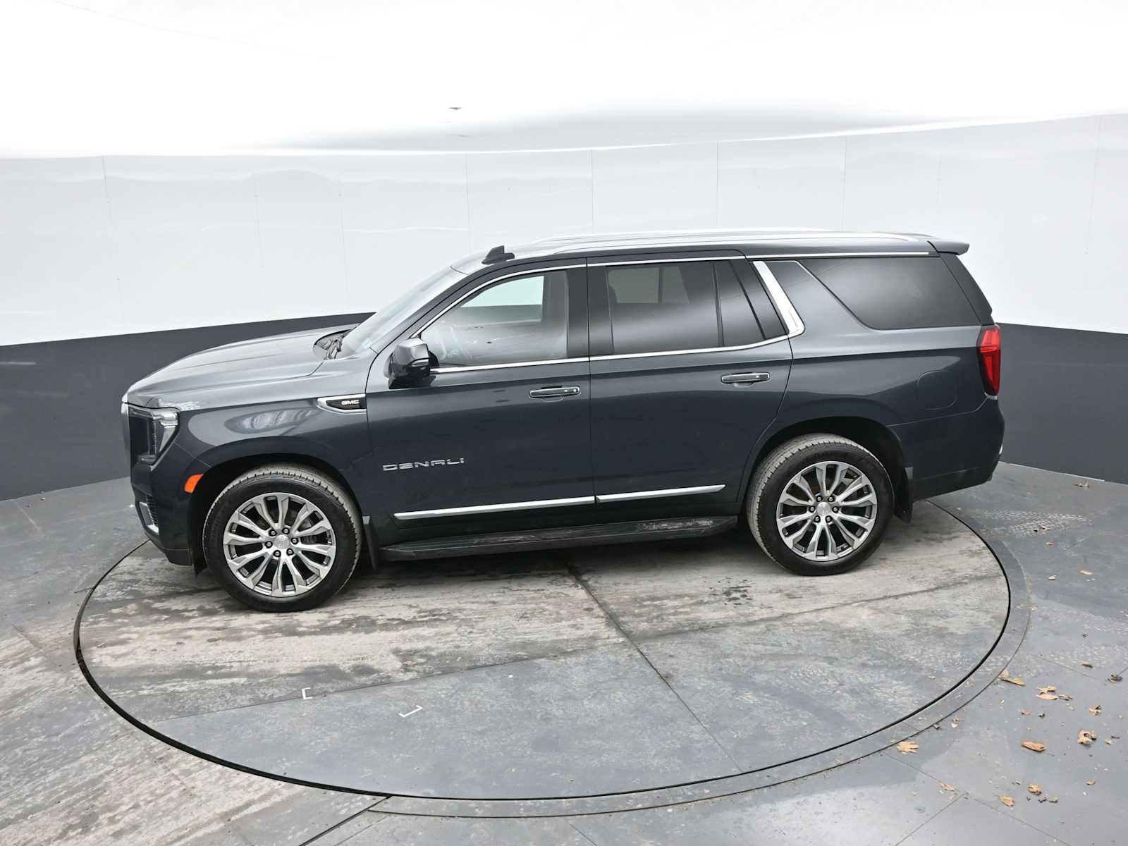 Used 2021 GMC Yukon Denali w/ Advanced Technology Package image 32