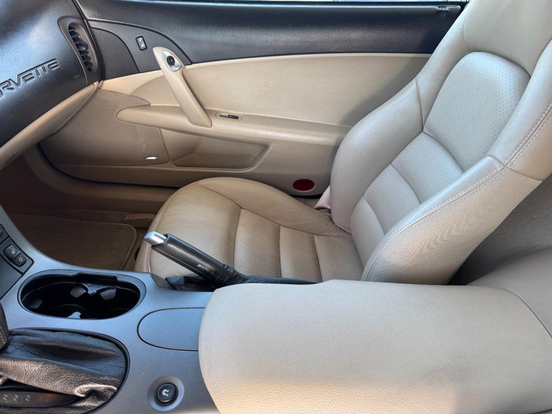 Used 2007 Chevrolet Corvette Coupe w/ Preferred Equipment Group image 9