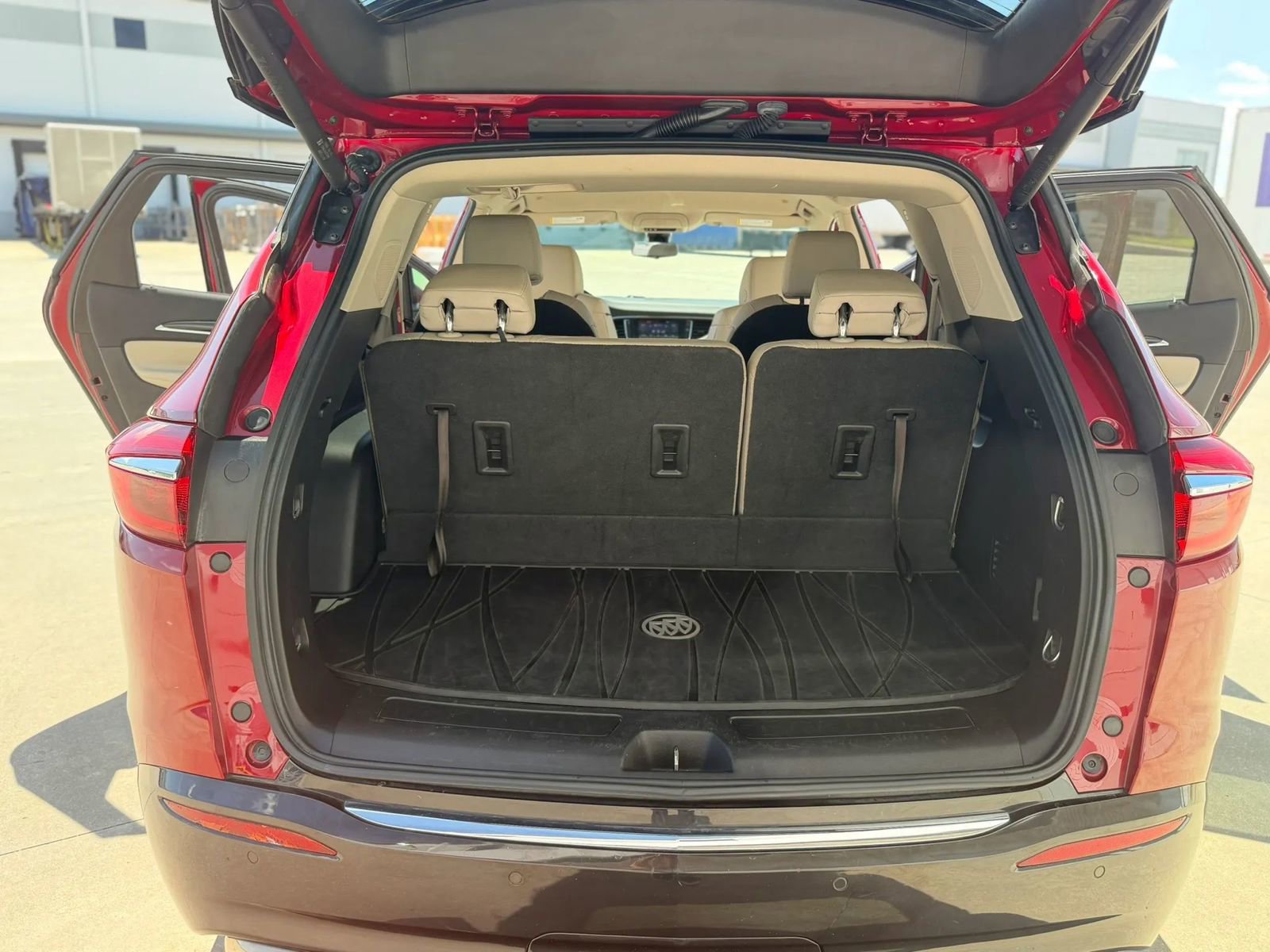 Used 2020 Buick Enclave Essence w/ Sound and Sites Package FWD image 21
