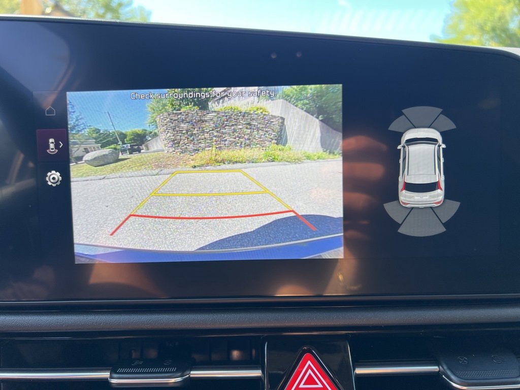 Certified 2023 Kia Niro SX Touring image 20