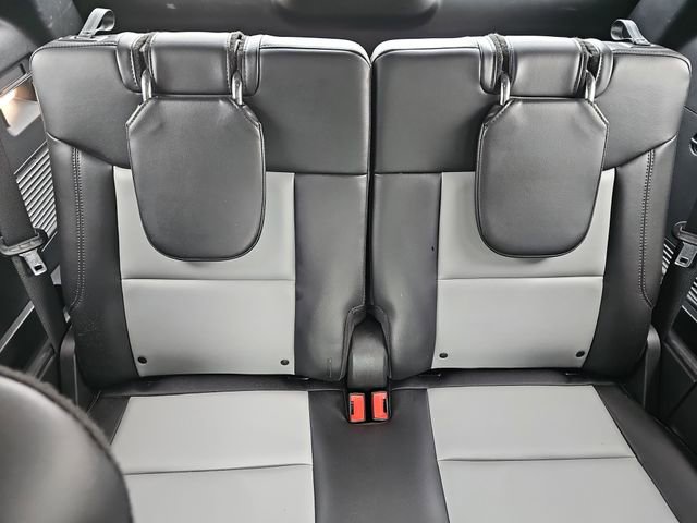 Used 2023 Ford Explorer XLT w/ Equipment Group 202A RWD image 12